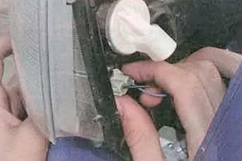 Замена лампочек габарита рено логан