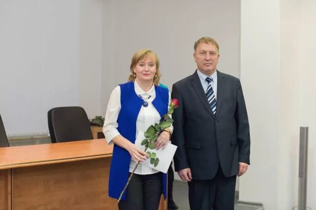 Сайт уфк по ульяновской. Управление федерального казначейства. Казначейство димитровград. Специалисты налоговой инспекции. Казначейство ульяновск гончарова.