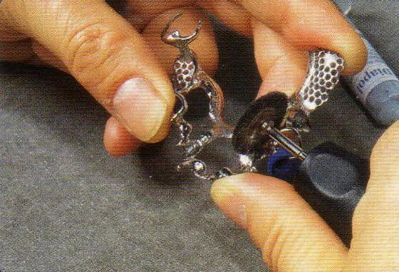 Литье бюгельного протеза. Полировка протеза из пластмассы. Перебазировка зубных протезов. Полировка бюгельного протеза. Корректировка бюгельного протеза.