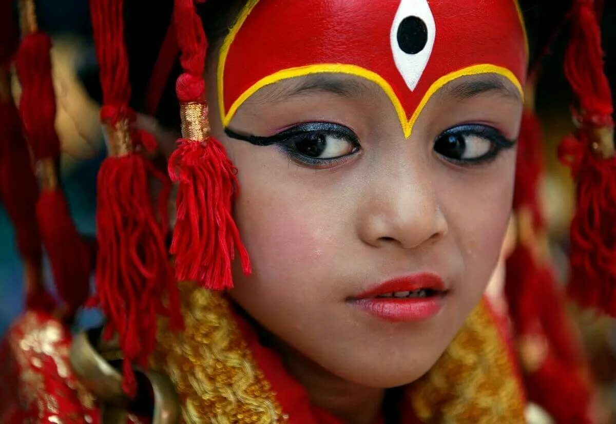 Принцесса непала. Кумари Деви. Кумари богиня Непала. Принцесса Кумари. Джаянти Кумари.