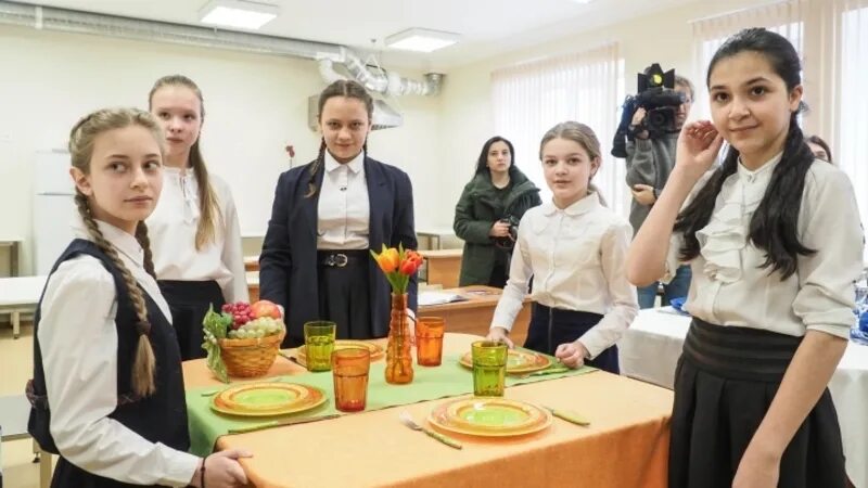 Школы ессентуки. 8 школа ессентуки. 8 школа ессентуки новый корпус. директор школы №8 ессентуки. школа 7 ессентуки.