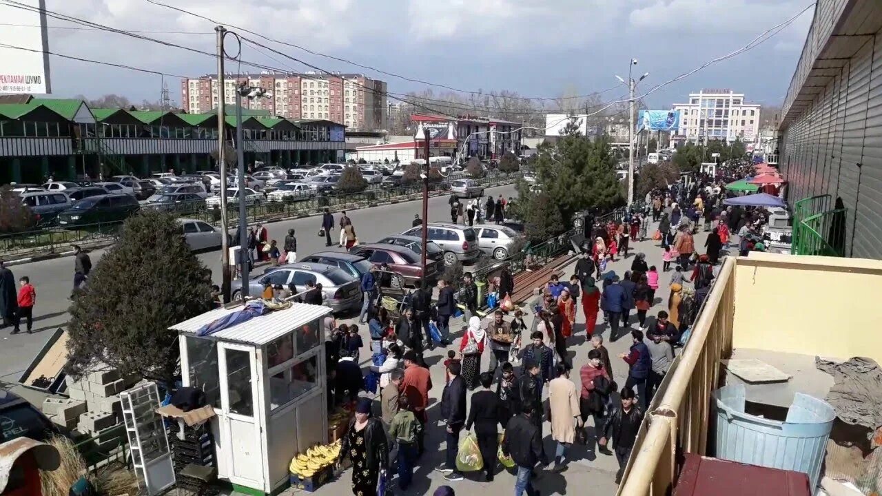 Базар корвон в душанбе. Таджикистан рынок корвон. Душанбе рынок саховат. Бозори корвон. Бозори саховат душанбе.
