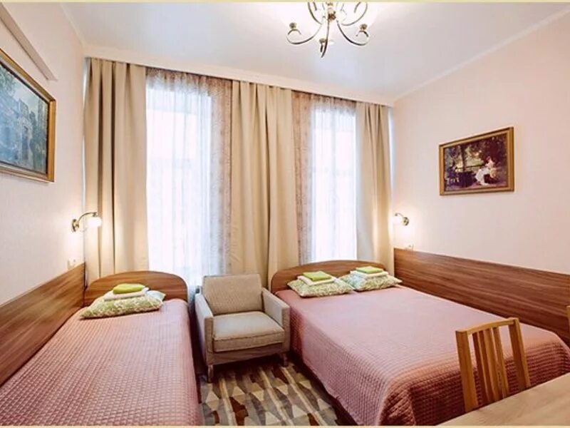 Кортъярд сити центр москва. Дешевый номер в гостинице. Отель империя москва динамо. Гостиница эконом класса. Гостиница москвич метро текстильщики.