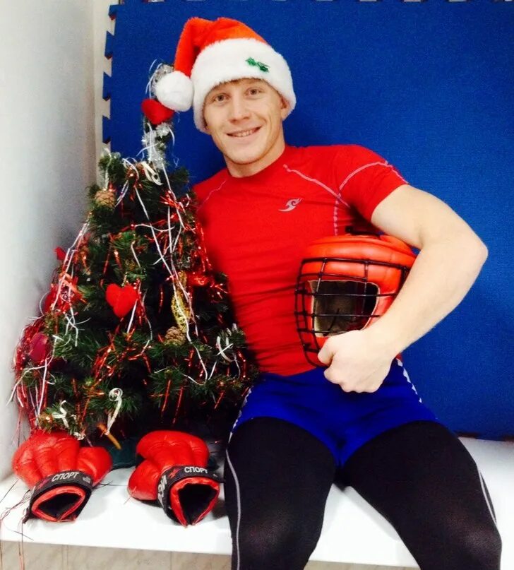 Конкурс предновогоднее селфи картинки. Конкурс предновогоднее селфи картинки. Смешное селфи новогоднее. Конкурс новогоднее селфи положение. Новогоднее селфи конкурс.