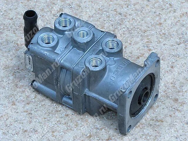 100-3514008 кран тормозной 2-секционный. Кран тормозной wabco 4613190080. Тормозной кран маз 5440 вабко. Главный тормозной кран маз 5440. Кран тормозной 100-3514008.