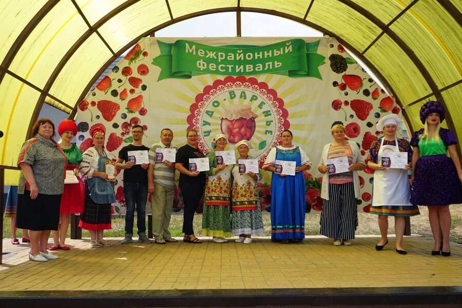 Масленица продолжается. Фестиваль диковинка. Фестиваль диковинка. Надейковичские лапуны. Весенний фестиваль.
