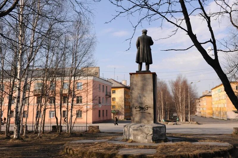 Отзывы оленегорск. Оленегорск. Город Оленегорск. Памятник Ленину в Оленегорске. Оленегорск достопримечательности.