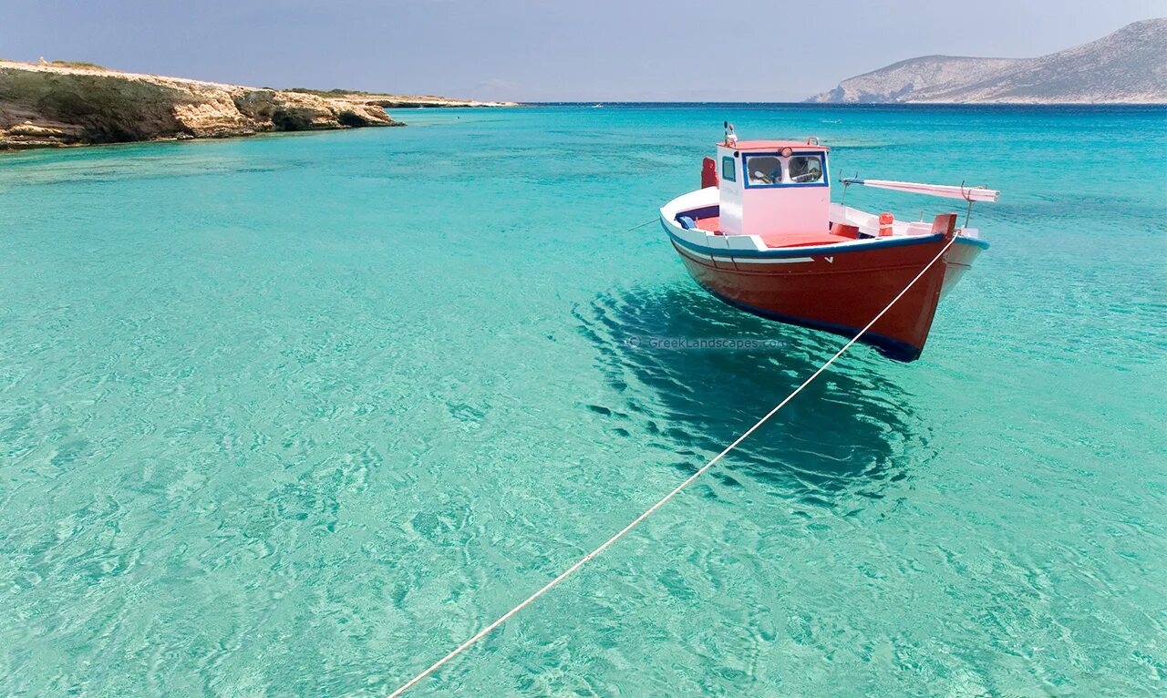 Вода на греческом. Греция остров Наксос природа. Прозрачное море острова Крит. Прозрачное море. Прозрачная вода.
