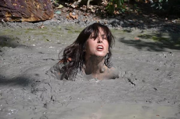 Girl in quicksand