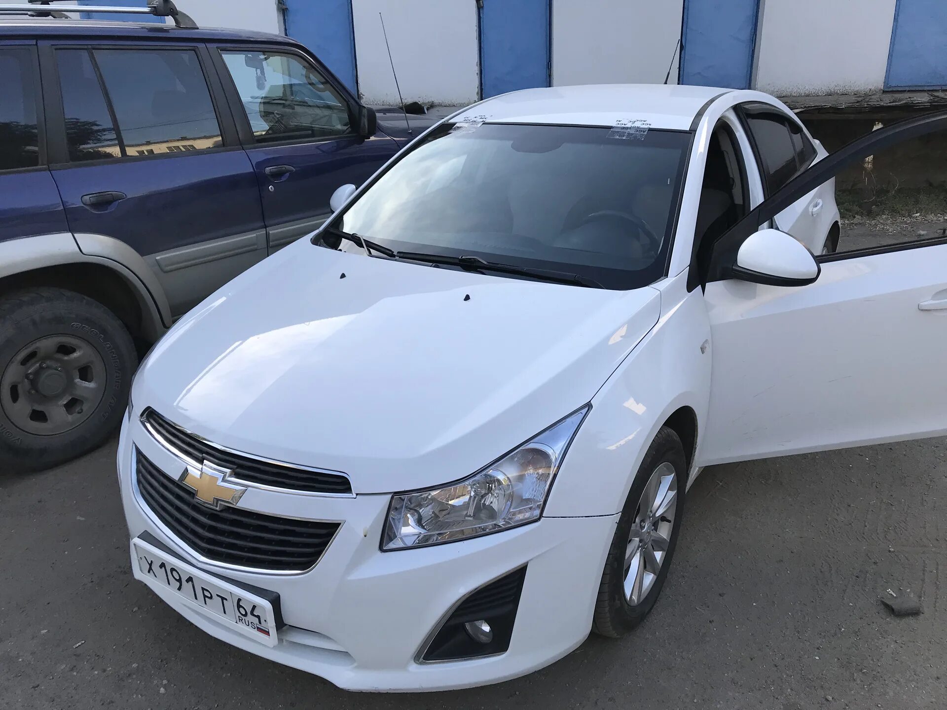 Стекла круз. Лобовое стекло chevrolet cruze 2013. лобовые затемненные стекла шевроле круз. шевроле круз замена лобового стекла. верх лобового на шевроле круз.