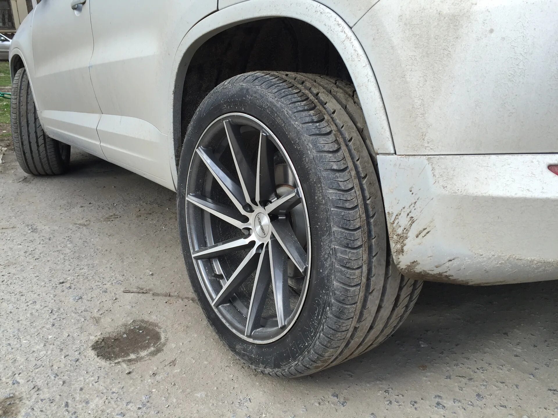 235/50 R19. Колеса Тигуан 255 45 19. Колесо 245/50 r20. Резина 255 45 19 Тигуан 1. 255 45 r19 лето