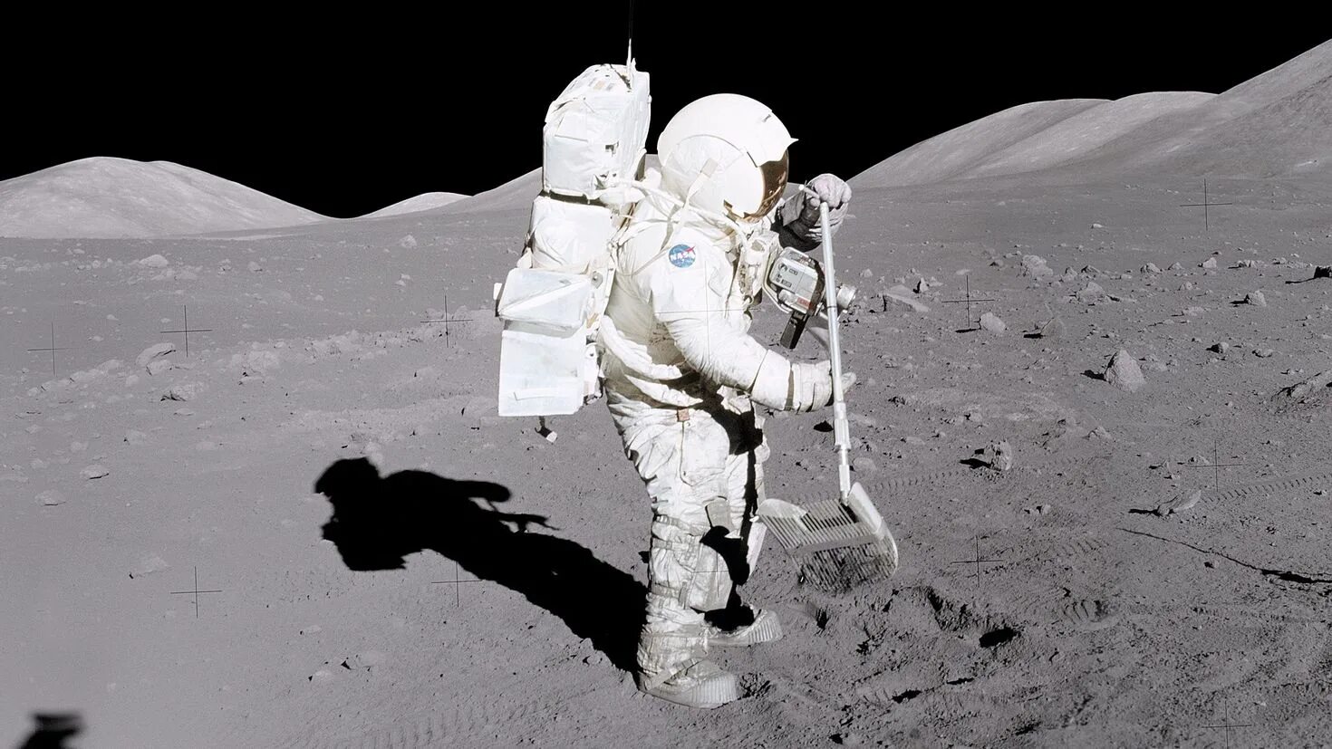 Человек который впервые оказался на поверхности луны. Аполлон 17. Апполо 11 на Луне.