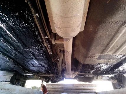Под днищем автомобиля
