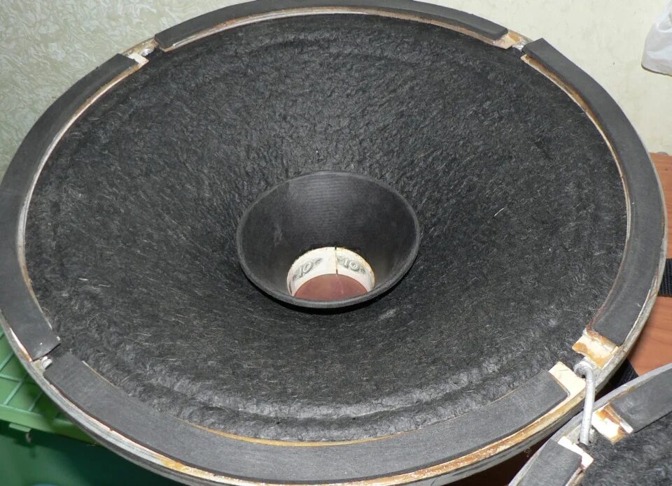 Материалы диффузоров динамиков. Материалы диффузоров динамиков. Купить диффузор диаметр 25 см. Scanspeak d3004. Диффузор для колонки резиновый.