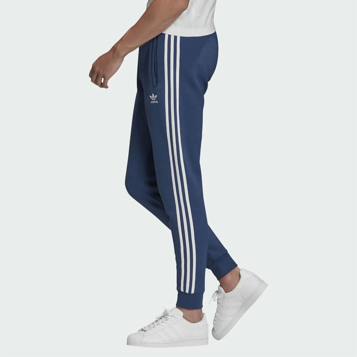 Adidas брюки 3-Stripes. Штаны adidas Originals 3 Stripes. Adidas 3 Stripes штаны. Брюки спортивные adidas Originals 3-Stripes Pant.