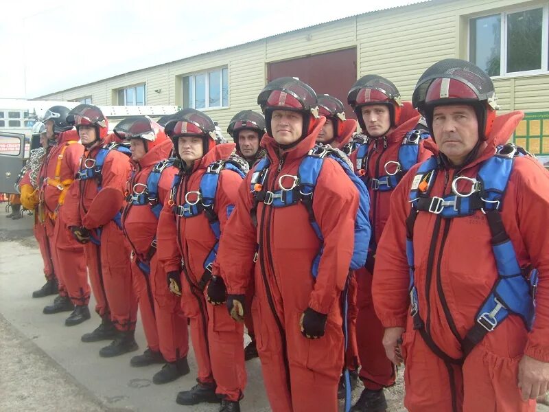 Десантники пожарные авиалесоохрана. Лесоохрана россии мчс. Десантник пожарный лесоохраны. Десантники пожарные авиалесоохрана. Пожарный десант авиалесоохрана.