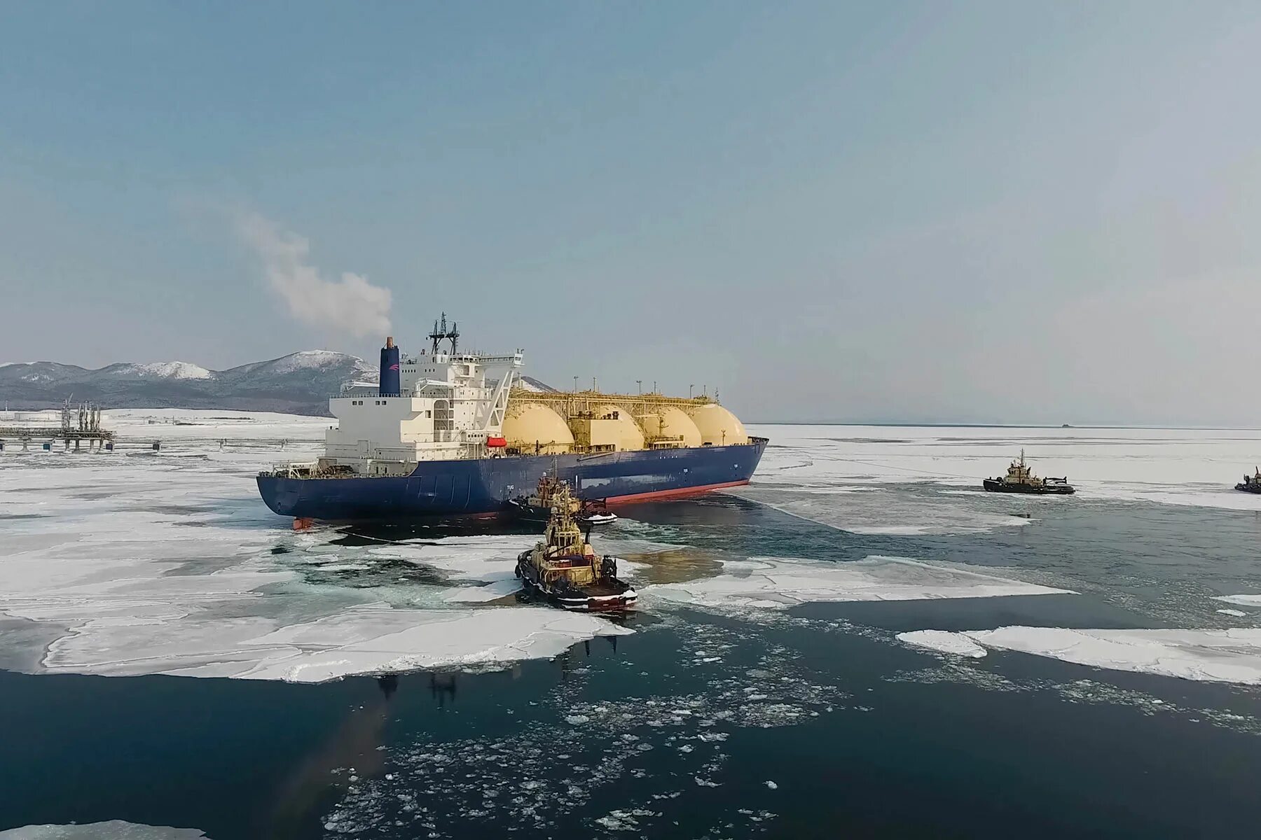 Артика спг. Арктик СПГ. Арктик СПГ 2. Буксируют танкера. Арктический регион.