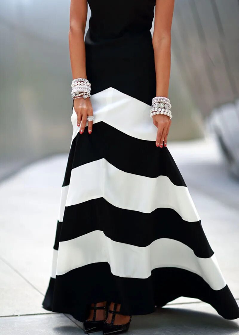 стильные длинные платья. платье черно белое приталенное. платье черно-белое. темно белые платья. платье бодикон черное.