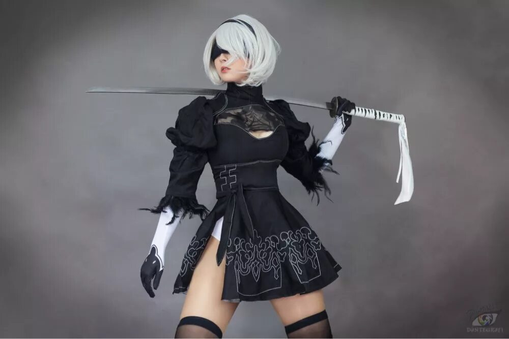 Automata косплей. Nier 2b косплей. nier automata костюмы 2b. nier automata 2b косплей. 2b nier automata перчатки.