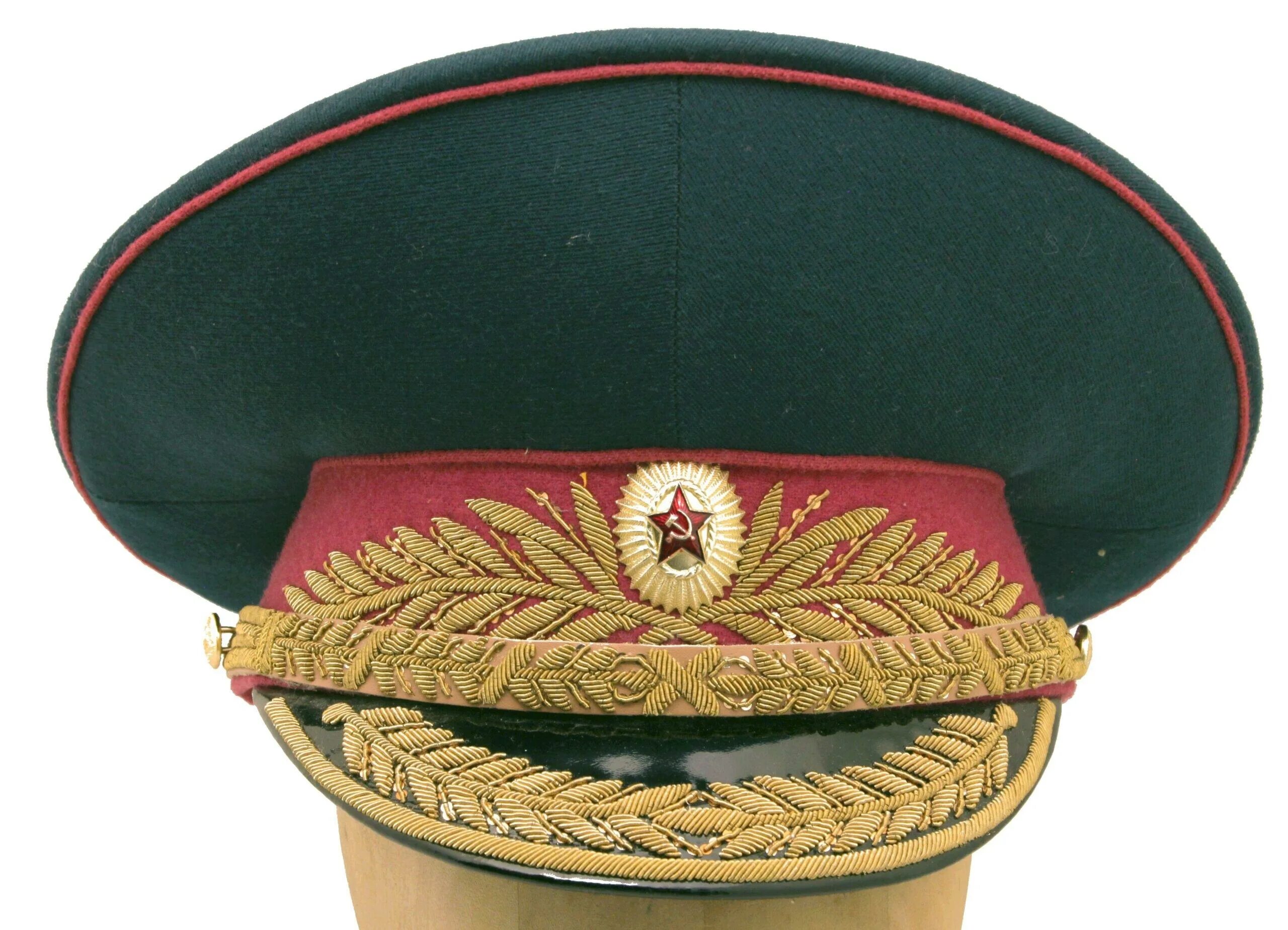 Фуражки вооруженных сил