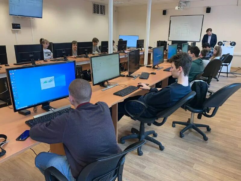 Центр подготовки ростов. Уц специалист мгту баумана. Центр компьютерного обучения миэт. Э. Центр компьютерного образования.