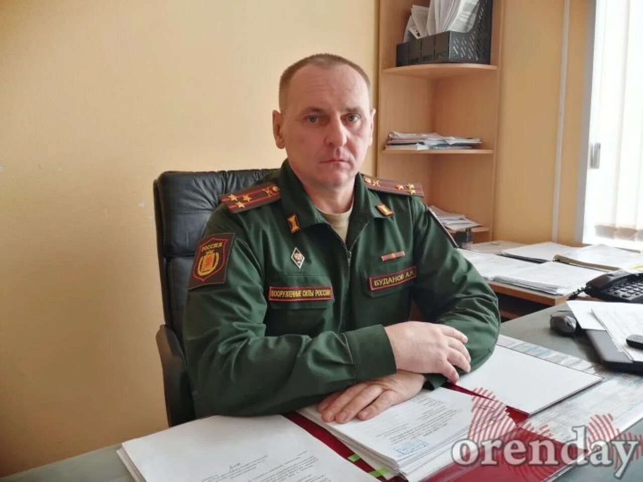 Оренбургский военкомат телефон. Поснов Оренбург военный комиссариат. Военный комиссариат Оренбургской области Оренбург призывной пункт.