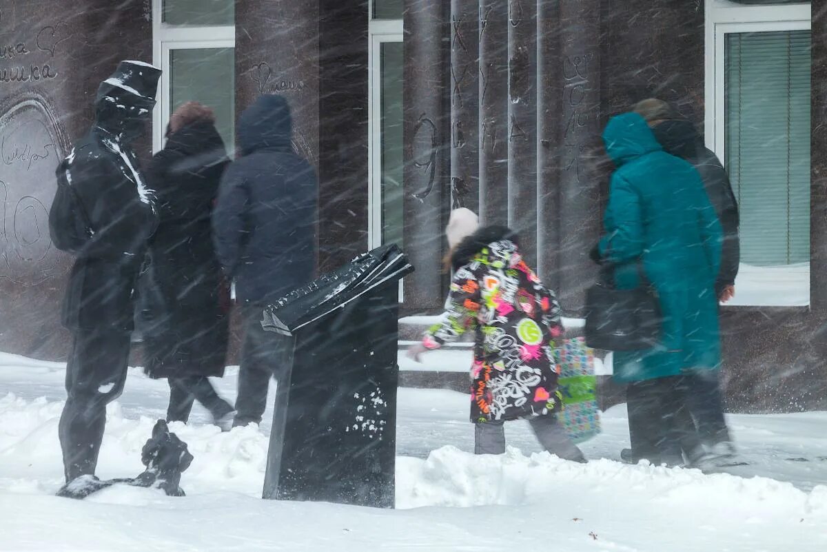 Сильный Мороз. Мороз и школьники. Мороз ученики. Сильный Мороз на улице. Отменяется школа сегодня