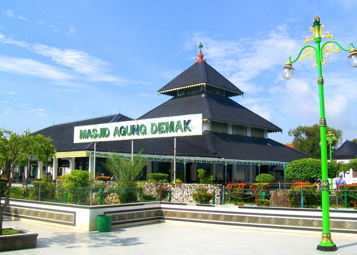 Demak инструмент. Мечеть агунг демак. malang. demak gold residence. pettern masjid.