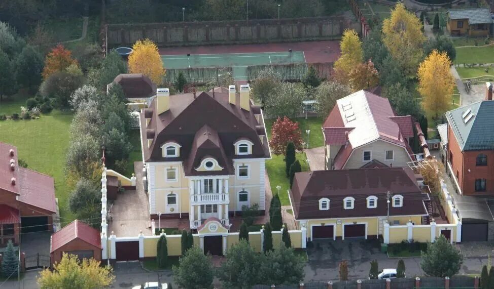 Маша распутина дома фото Золота много не бывает! Королевский интерьер Маши Распутиной на Рублёвке DOMEO Р