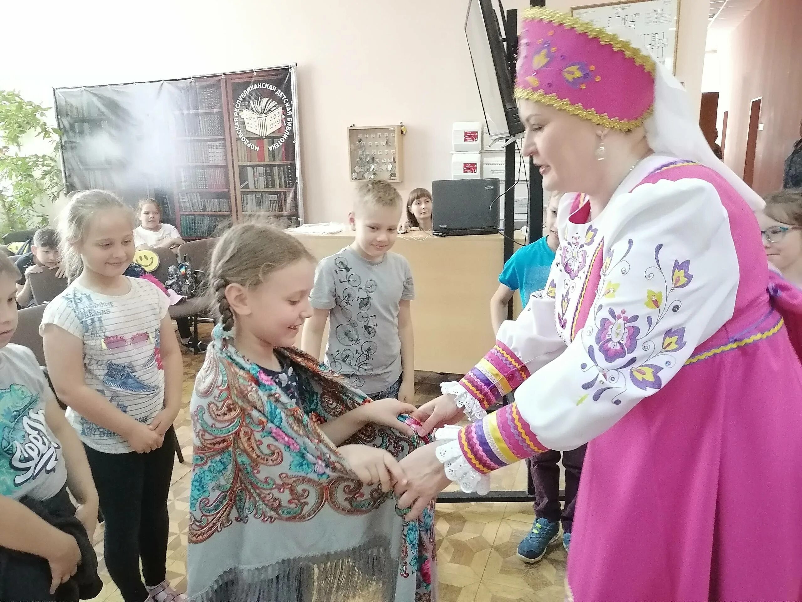 Краеведческий праздник. Дошкольники краеведческий праздник. краеведческие праздники. краеведческий фестиваль в библиотеке. республиканский детский конкурс этнического.