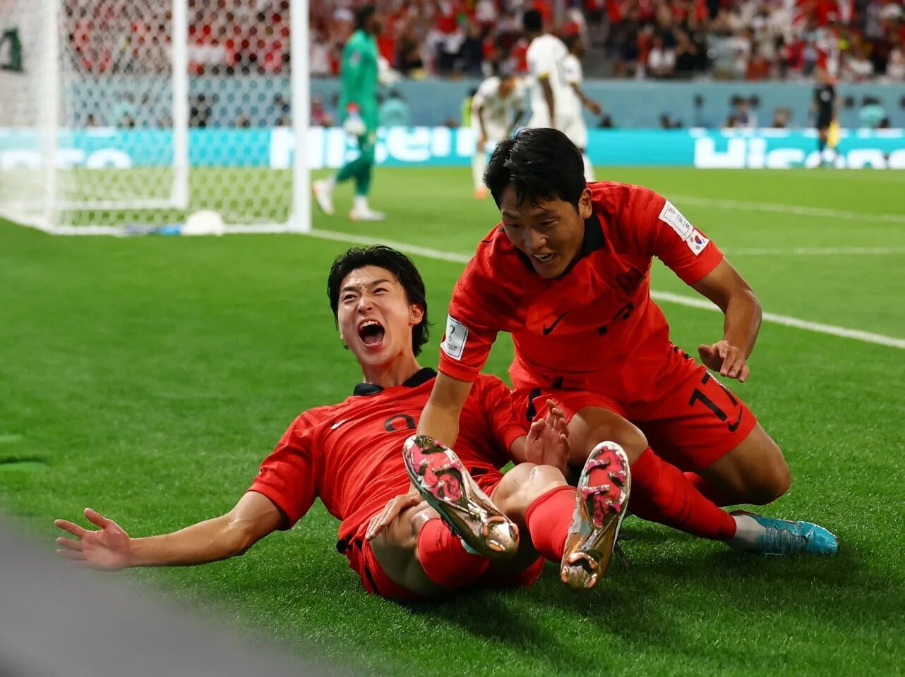 Корея Португалия 2022. Корейский футбол. Португалия против Южной Кореи. Южная Корея футбол.