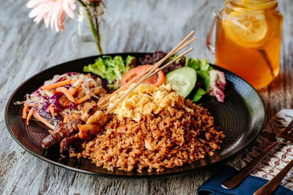 Индонезийская национальная кухня на бали. Еда на бали. Бали нац кухня. Уличная еда на бали. Тофу на бали.