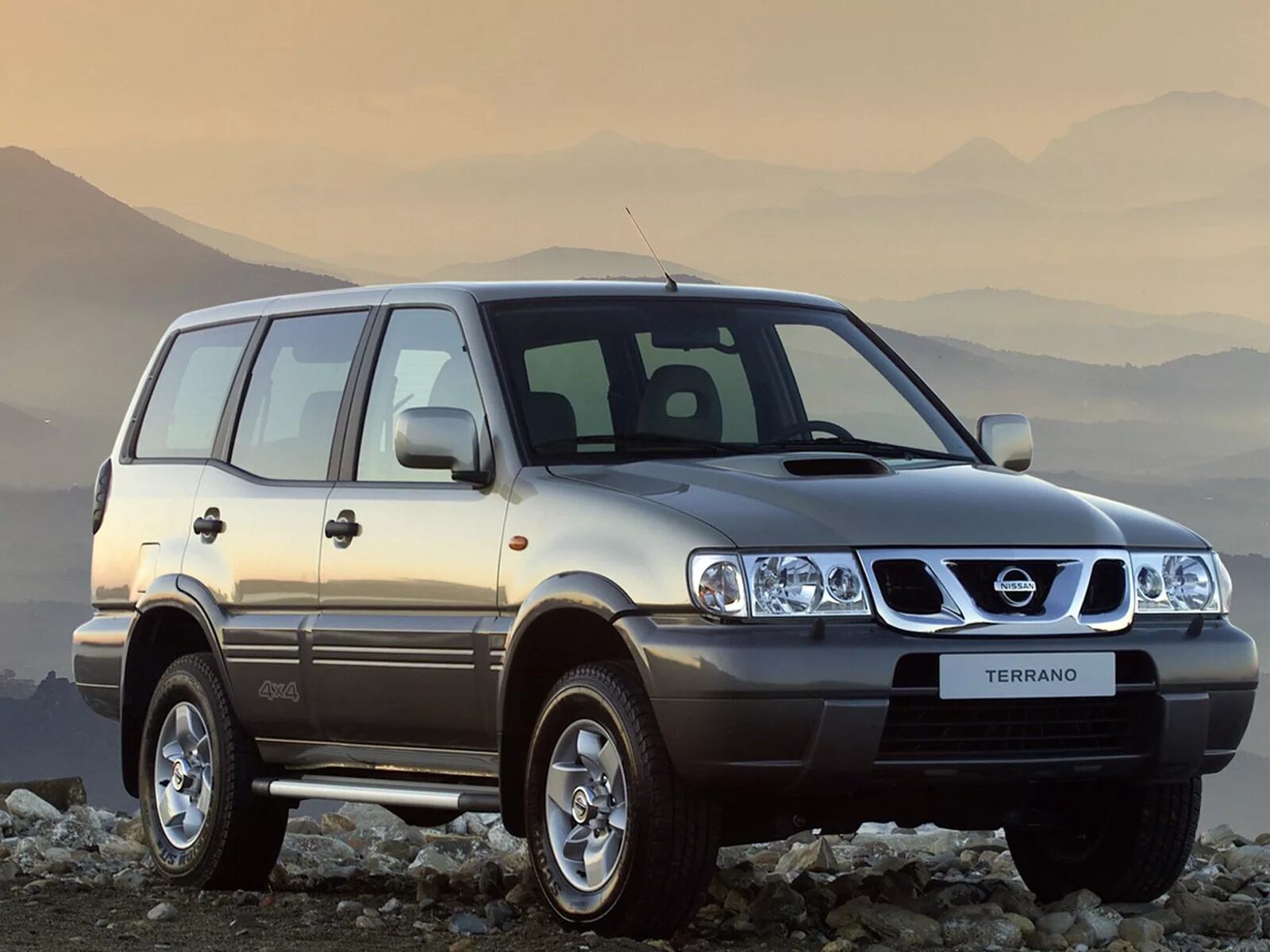 Ниссан террано 2 фото. Ниссан Террано 2002. Nissan Terrano II. Ниссан Террано 2 2002. Nissan Terrano 1999-2004.