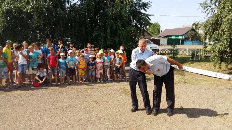 Погода село костино курманаевского. Село лабазы Оренбургская область. Андреевка Курманаевский район. Детские лагеря в Оренбургской области. Село Курманаевка Оренбургской области.