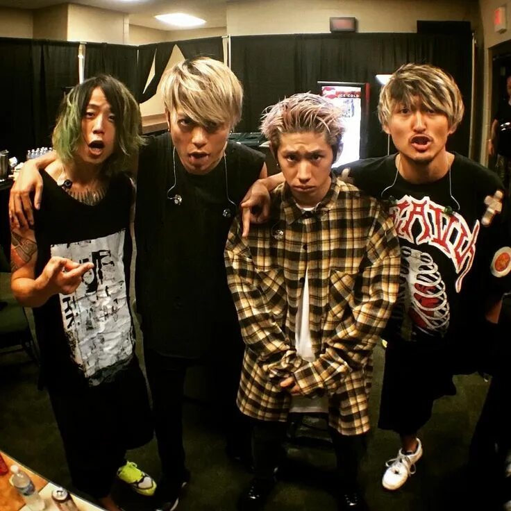 Японская группа one ok rock. Ван ок рок. One ok rock японская рок-группа. One ok rock японская рок-группа. One ok rock 2005.