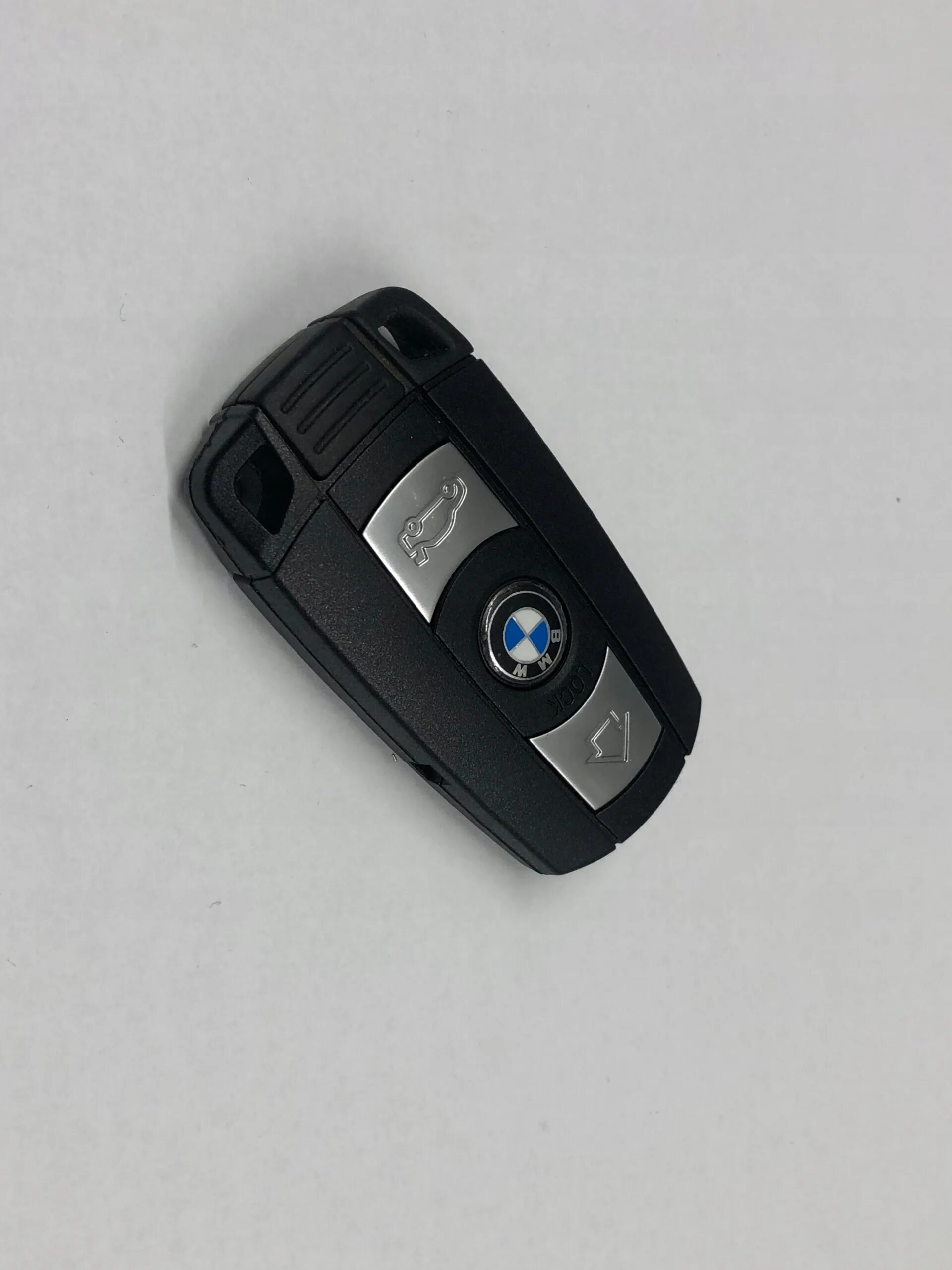 Корпус ключа бмв е90. Бмв x6 смарт ключ. Ключ bmw e90. Ключ bmw e90. Ключ bmw e90.