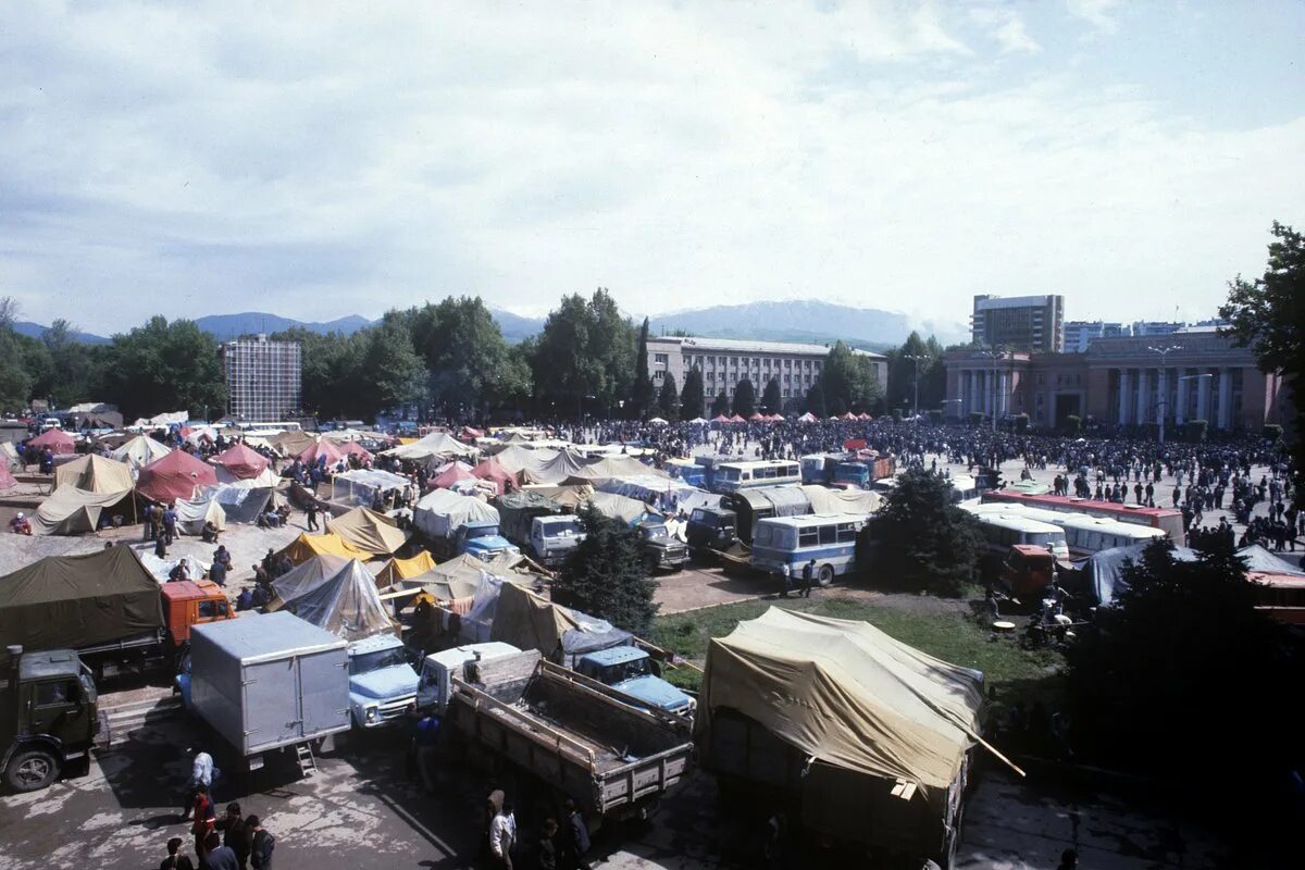 Русские в 90 душанбе. Душанбе февраль 1990.