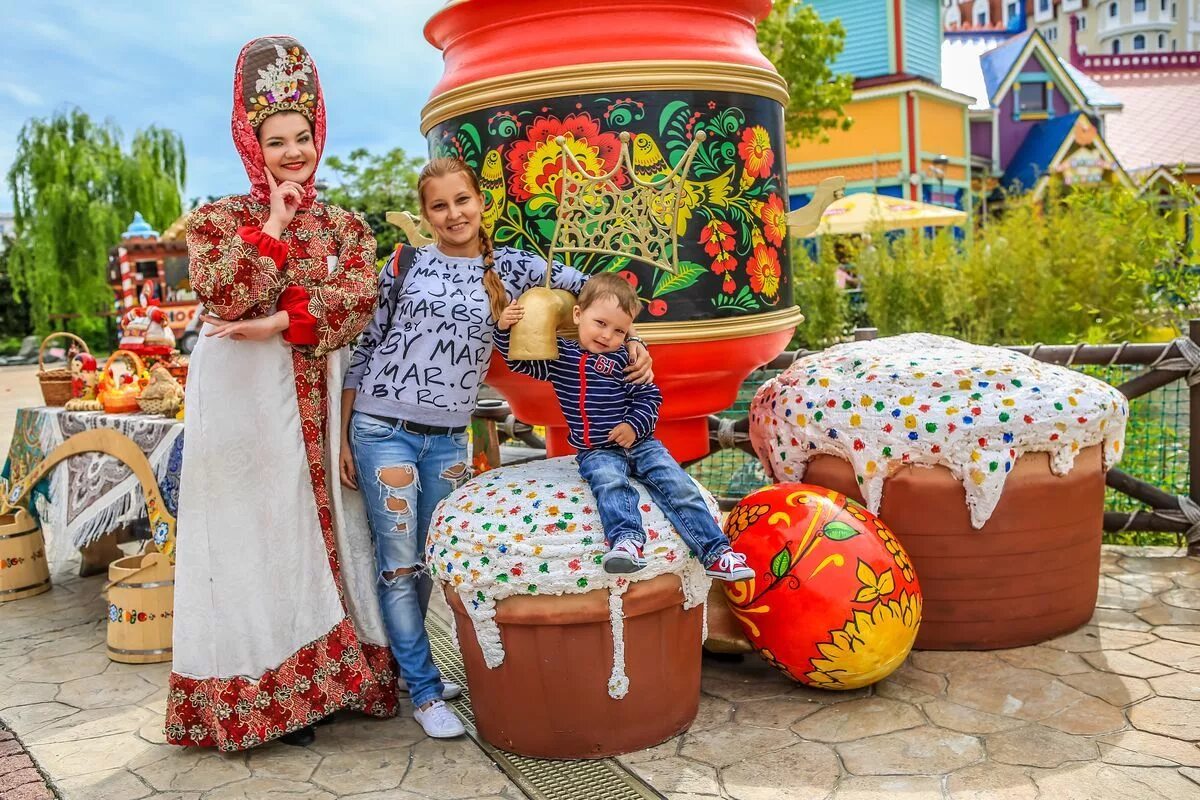 Неделя в сочи цена. Сочи парк на Пасху. Сочи парк гулянья. Развлечения на Пасху. Парк на Пасху.