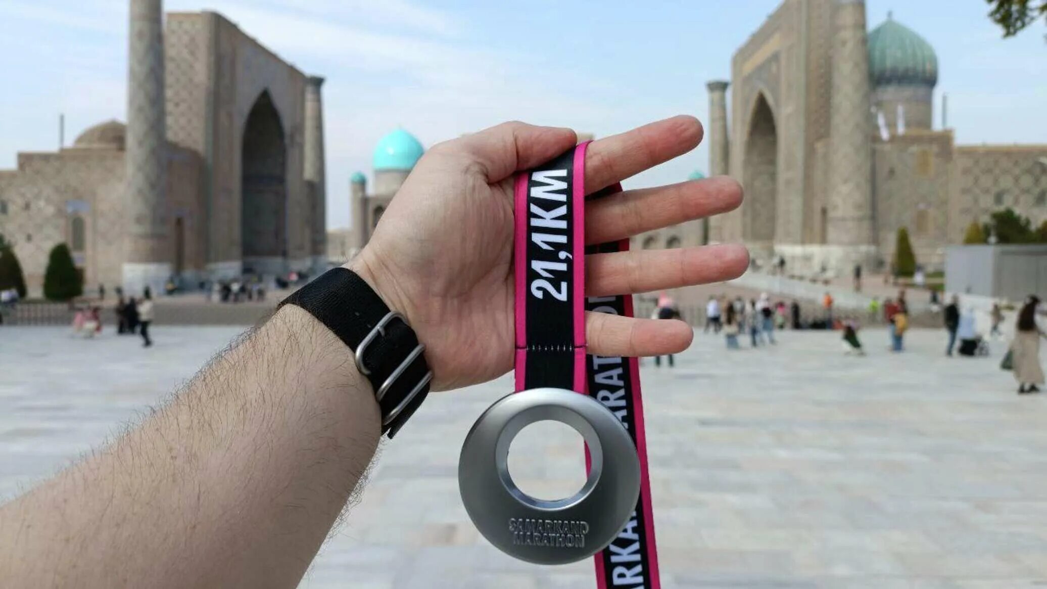 Samarkand Marathon. Полумарафон Самарканд. Самаркандский марафон 2022 фото. Бизнес марафон Самарканд. Один день в стамбуле дата выхода 2024