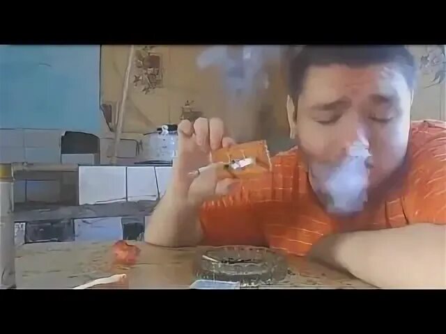 Толстой курил