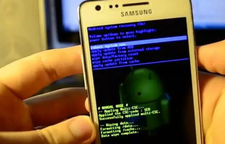 Восстановить отформатированный телефон. Форматирование телефона андроид. Форматирование телефона через Recovery. Форматирование телефона самсунг. Форматирование телефона андроид кнопками.