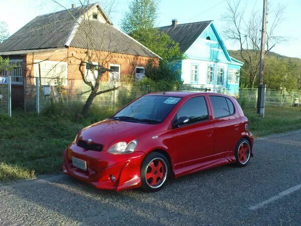 Хэтчбек краснодарский край. Toyota Vitz обвес. Тойота Витц розовая. SCK Speed обвес Тойота Витз.