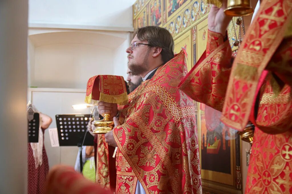 храм николая чудотворца тарко-сале. синадиновская церковь. бар настоятель. настоятель храма святителя николая в нижней ельцовке. настоятель храма николая чудотворца в кыштыме.