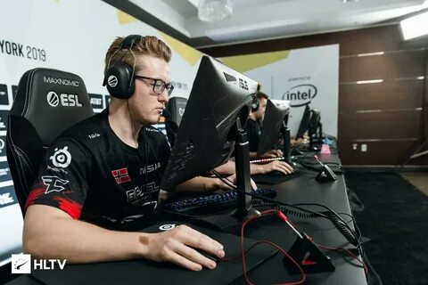 Cs go мониторы