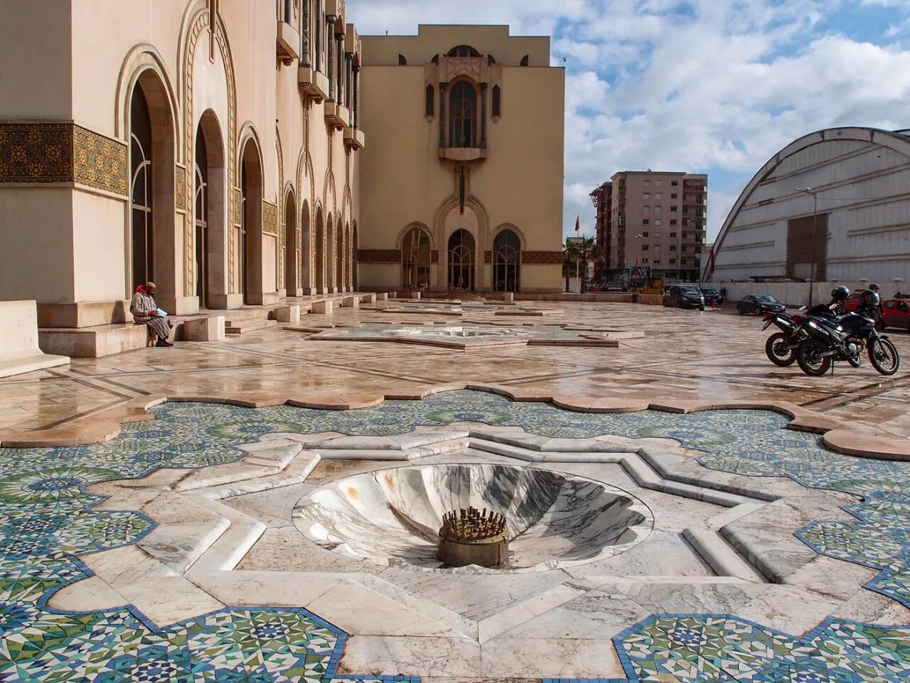 Город касабланка. Касабланка город в Марокко. Касабланка Марракеш. Касабланка Марокко достопримечательности. Ad-dar-al-Bayda Марокко.