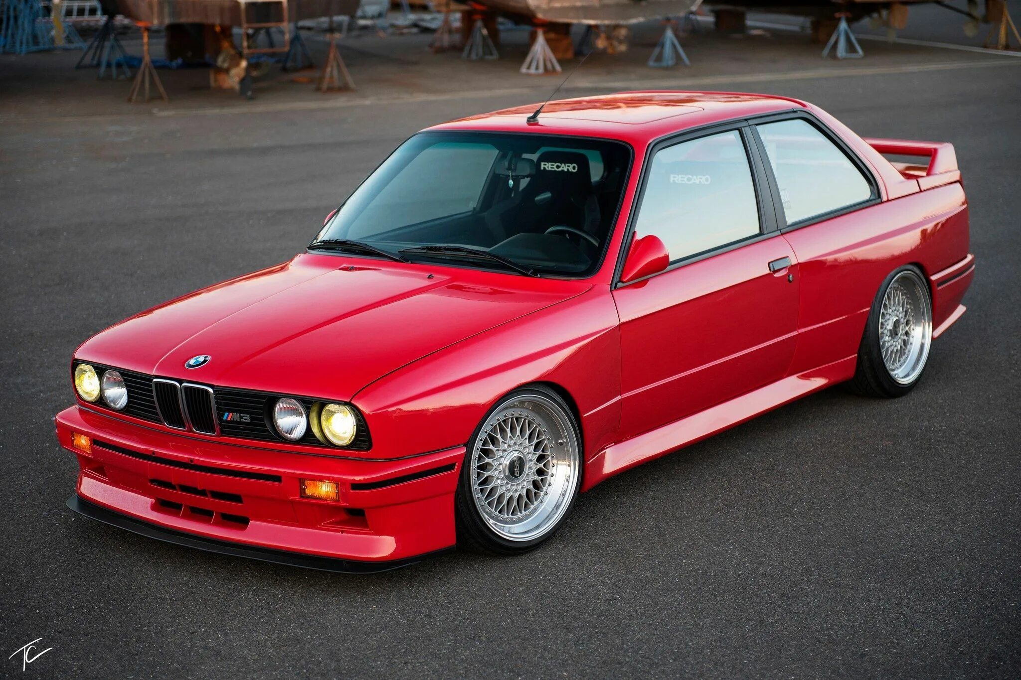 Сохранение бмв е30. Bmw m3 e30. bmw m3 e30 red. bmw 3 e30. бмв е30 m3.