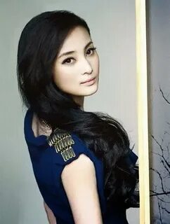 Екі аяғының арасына жалаңаш есекпен ұрған