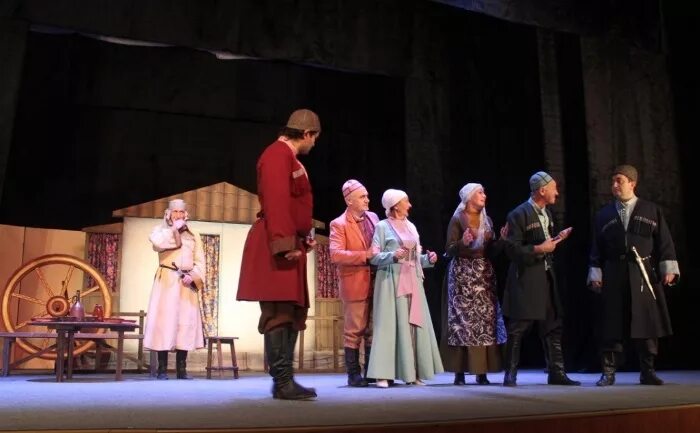 Артист театра кбр. Артисты театра кабардино балкарии. Балкарский театр темиржанова. Кабардино балкарский театр. Кабардино балкарский театр.