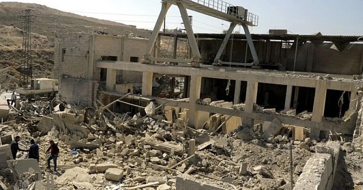 Сирийский аэропорт. Иранский завод разбомбили.