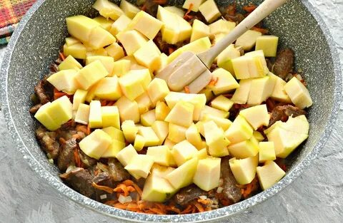 Кабачки с мясом на сковороде